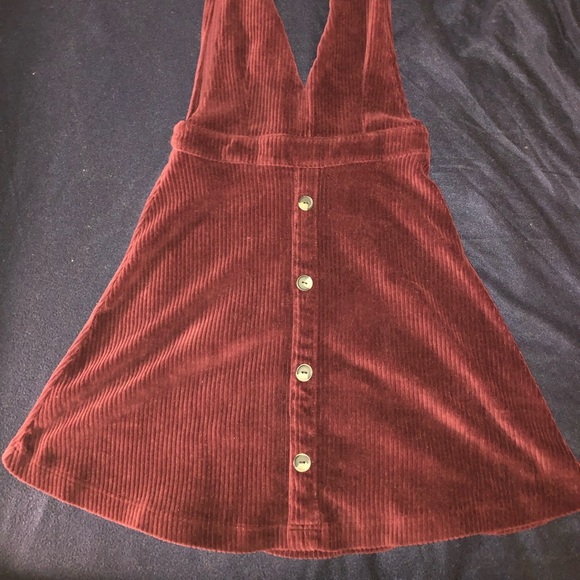 HP 🎉 Burgundy Overalls Skirt - Picture 4 of 13